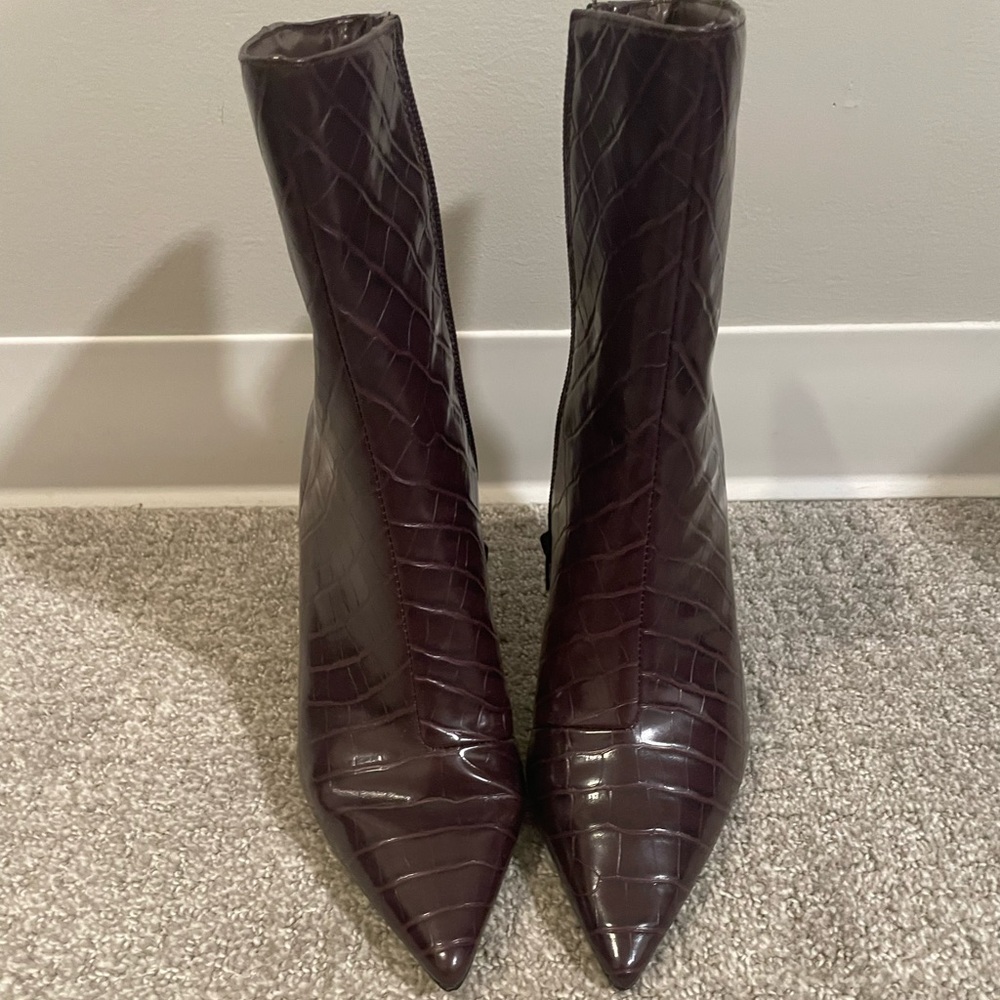 Express Dark Brown Croc-Embossed Heeled Boots